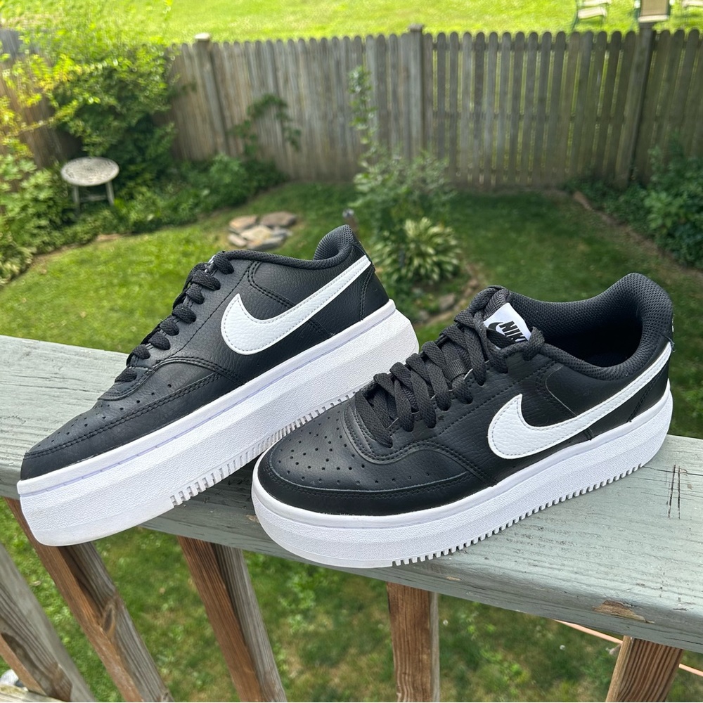 Nike Airforce 1 Platforms shoes / sneakers EUC ✨